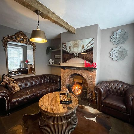 Entire Georgian Luxury Home - 3 Storey- High St Henley-In-Arden -Two Bedrooms-Sleeps 4 외부 사진