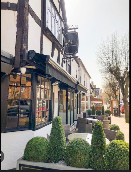 Entire Georgian Luxury Home - 3 Storey- High St Henley-In-Arden -Two Bedrooms-Sleeps 4 외부 사진
