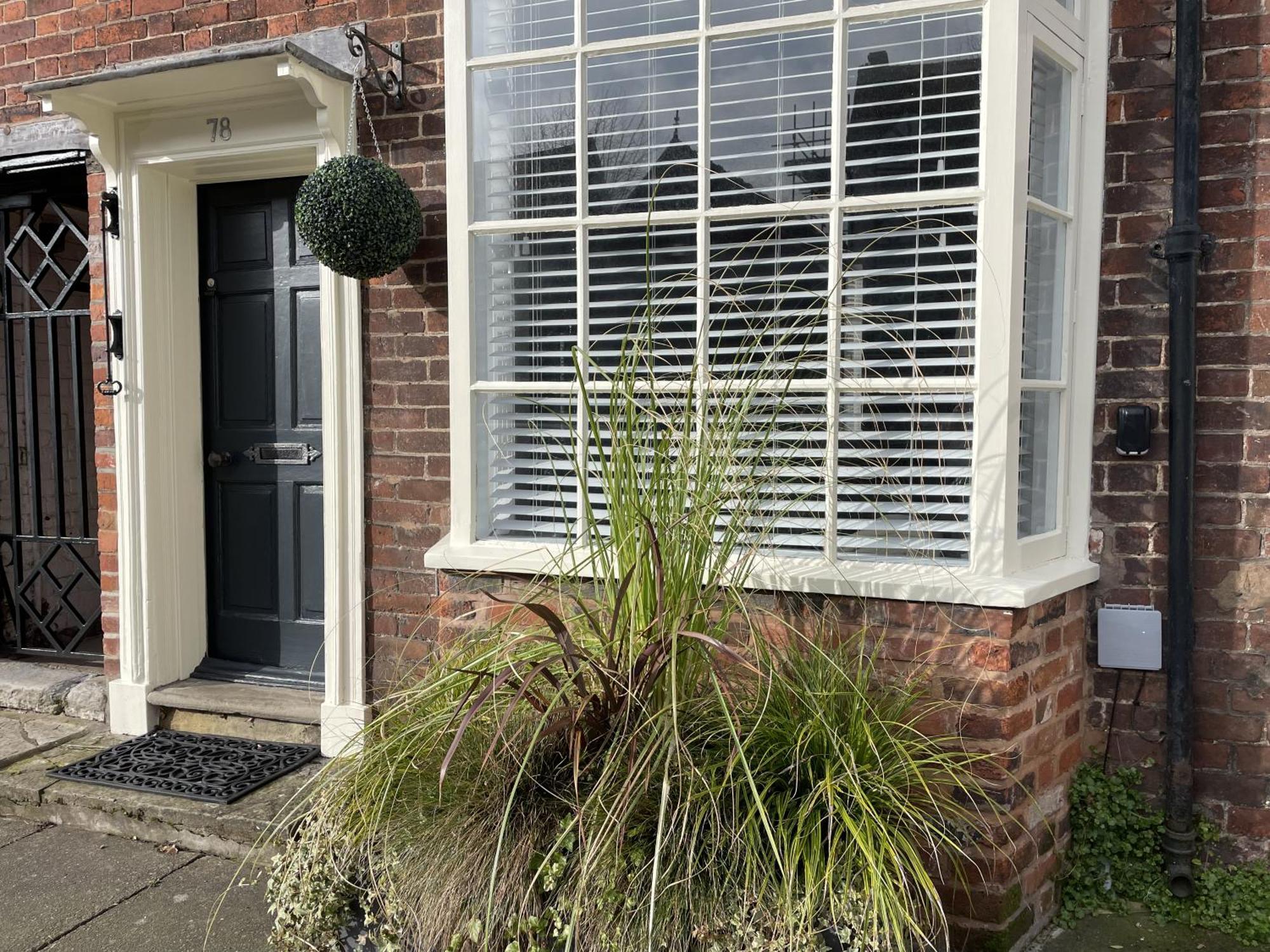 Entire Georgian Luxury Home - 3 Storey- High St Henley-In-Arden -Two Bedrooms-Sleeps 4 외부 사진
