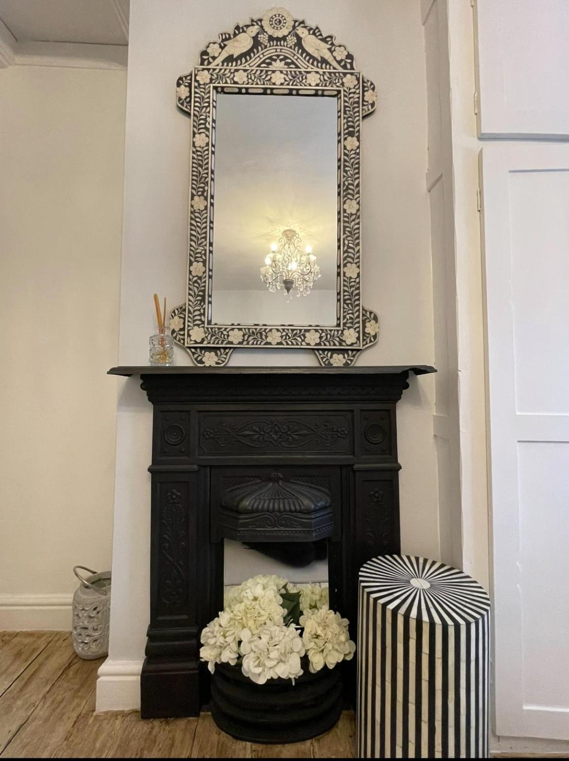 Entire Georgian Luxury Home - 3 Storey- High St Henley-In-Arden -Two Bedrooms-Sleeps 4 외부 사진